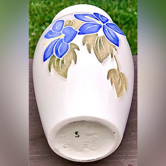 Vintage Antique Signed Hallmarked MOORCROFT MADE In ENGLAND Vase - Picture 4 of 9